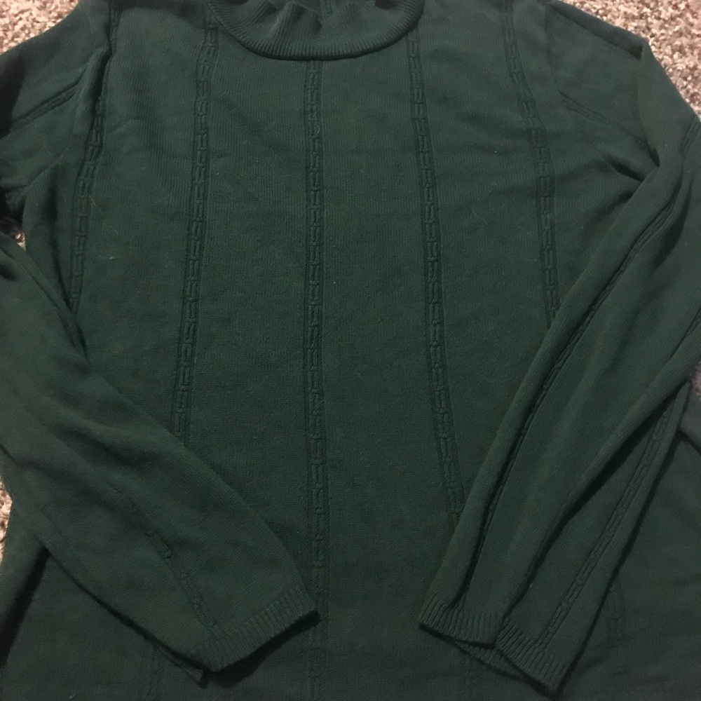 Green sweater - Picture 2 of 3
